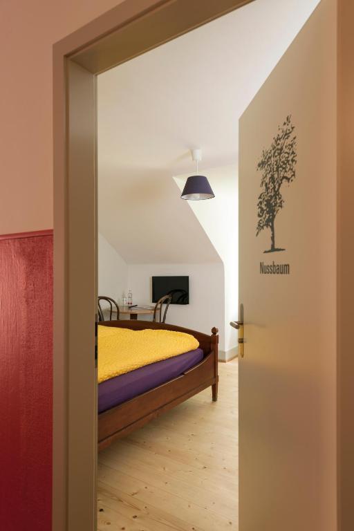 Kulturhotel Guggenheim Liestal Zimmer foto